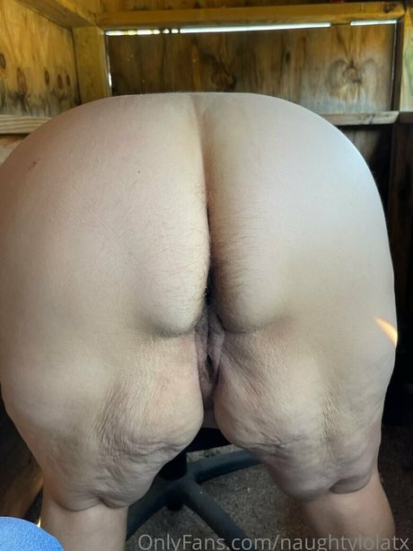 naughtylolatx sex model gallery