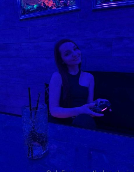 Helen Davis xxx model pic