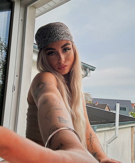 laeticia sophie pornstar sex gallery