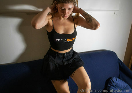 hanging tits onlyfans art nude gallery