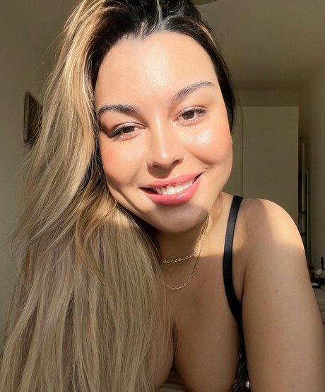 Barbara Goulart hot pornstar image