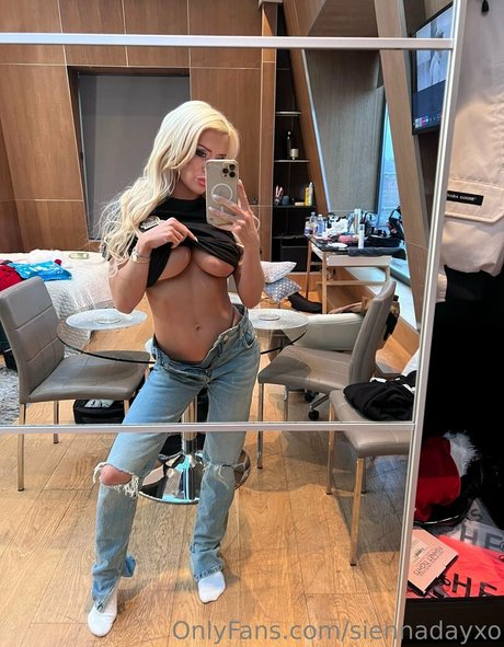 siennadayxo pornstar pretty pictures