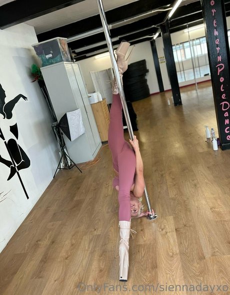 siennadayxo model nice pics