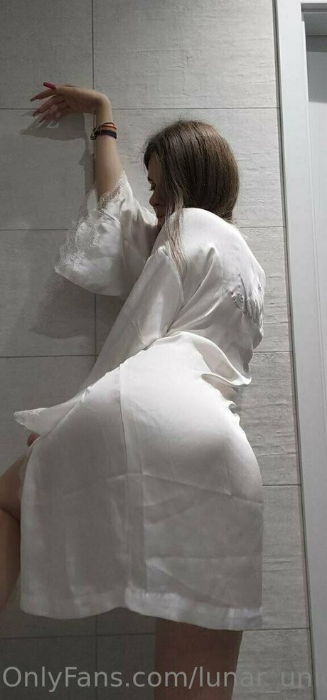 lunar unicorn model nude pic