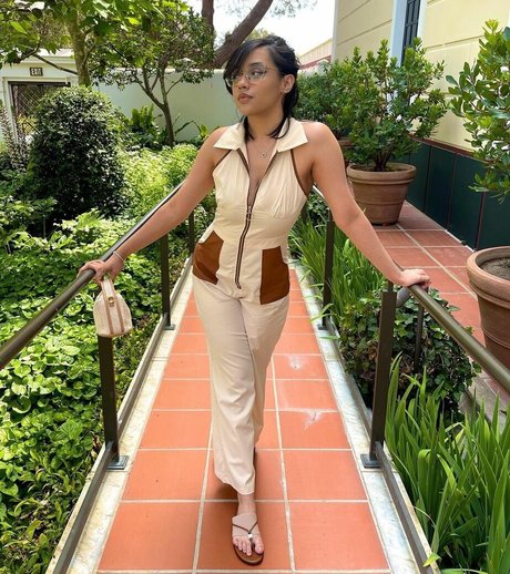 itsqueennovaa pornographic star image