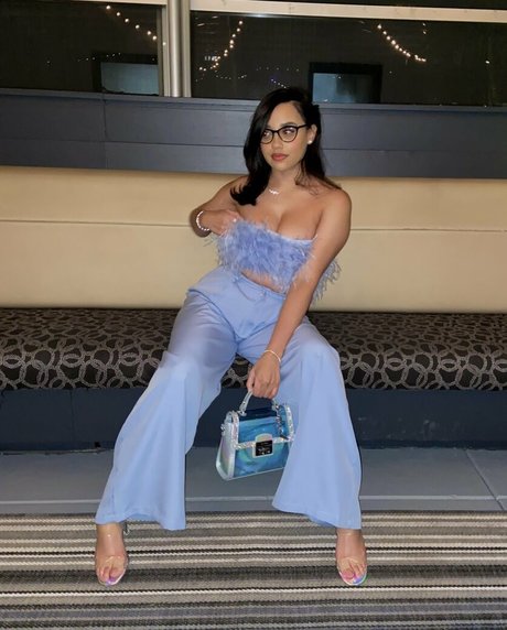 itsqueennovaa porn model pics