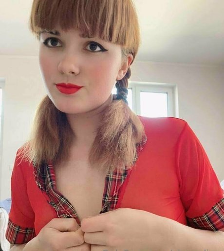 vixenalisa pretty model image