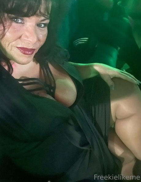 Freekielikeme naked actress photos