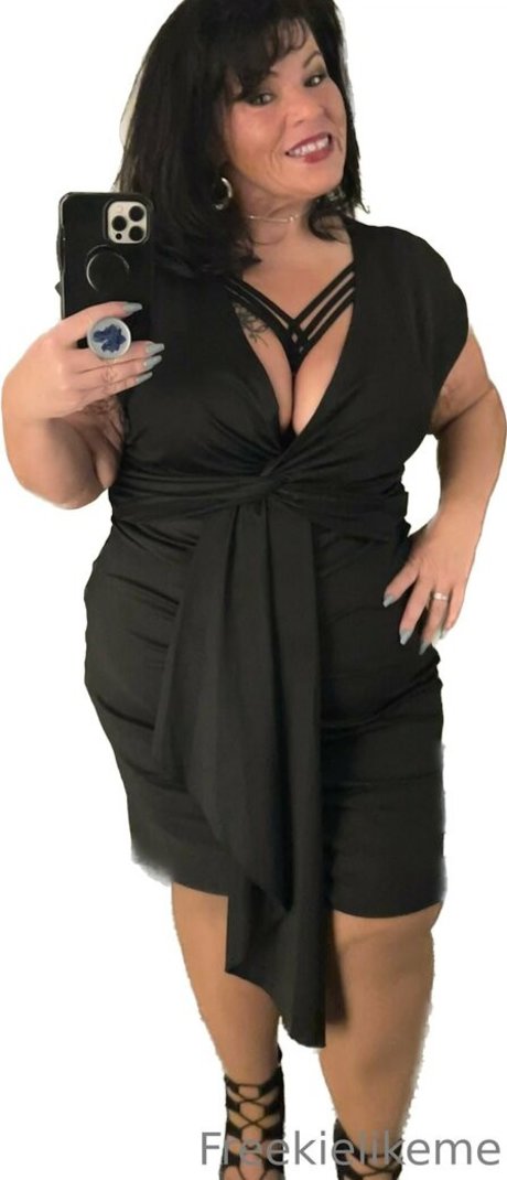 Freekielikeme naked actress pics