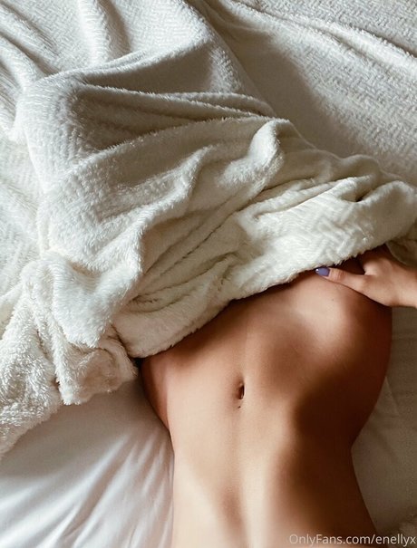 enellyx high quality pornstar images