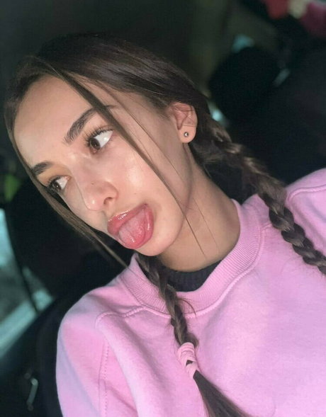 Tiffany Houston exclusive model pic