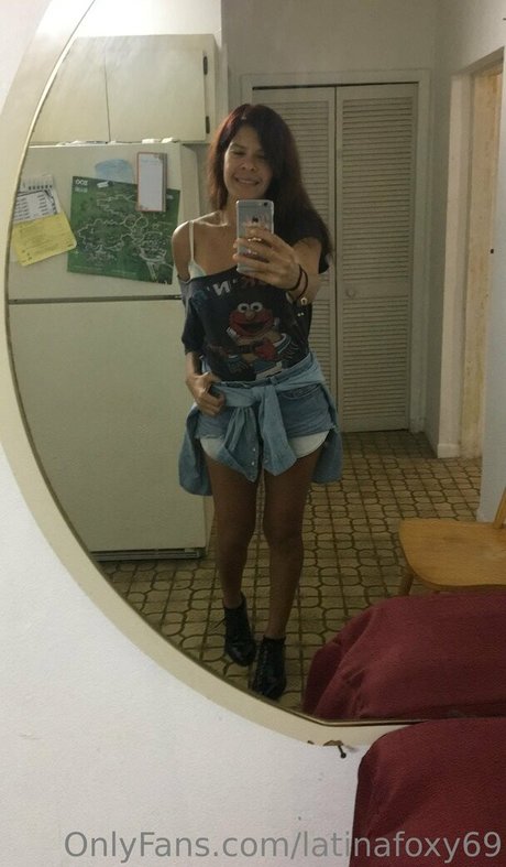 latinafoxy69 exclusive model archive