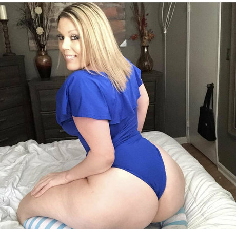 therealvixenval star sexy photos