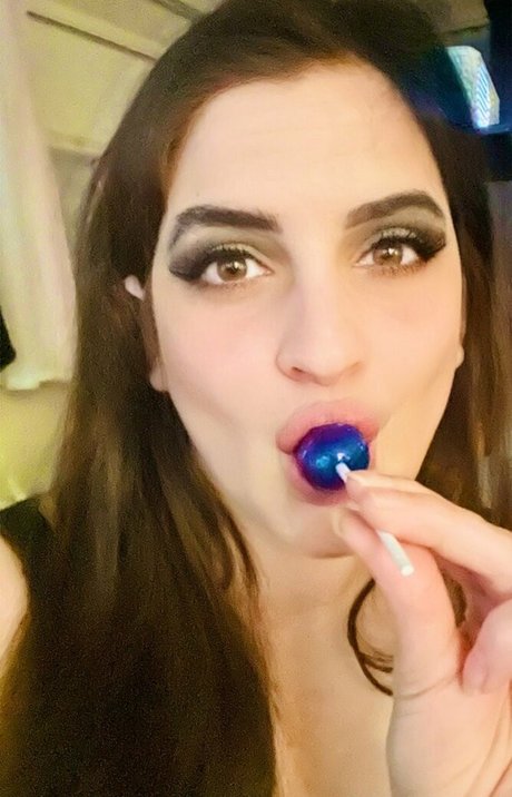 Divajilly naked pornstar pic