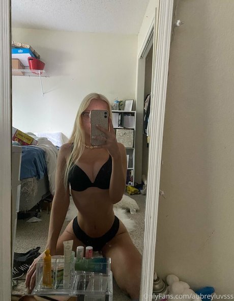 aubreyluvsss pornstar hot pictures