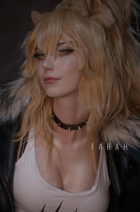 Farah Cosplay top star pictures