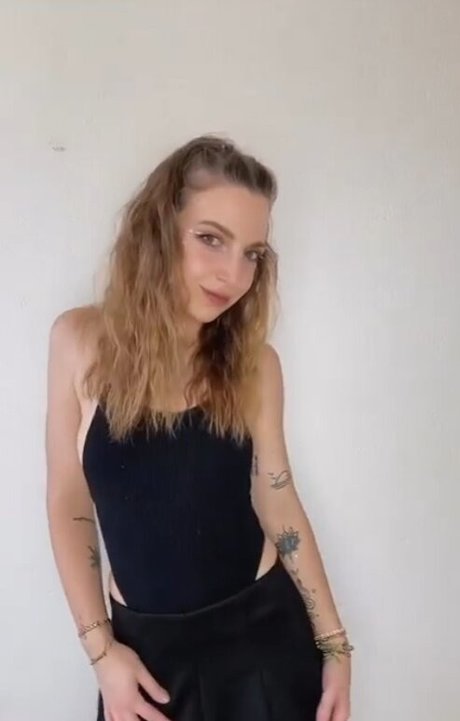 vixenemma pretty model galleries