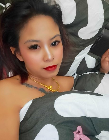 terriallyours art model images