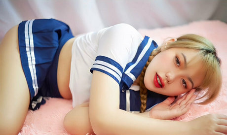 hitomianna star naked pictures