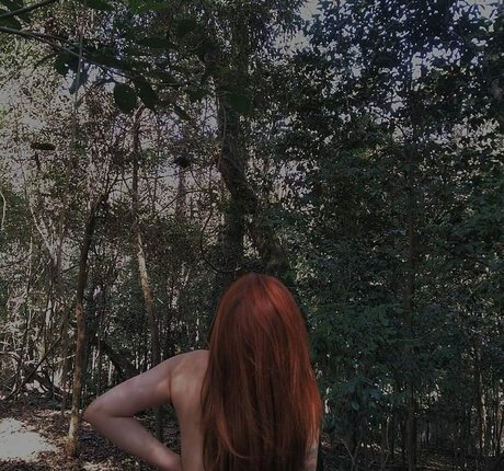 Lais Lisboa art model pictures