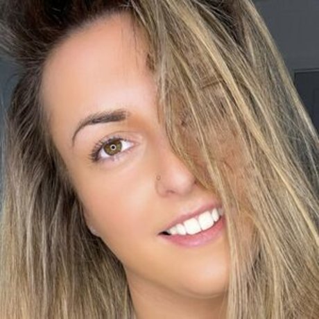 emilyy rosee nice actress galleries