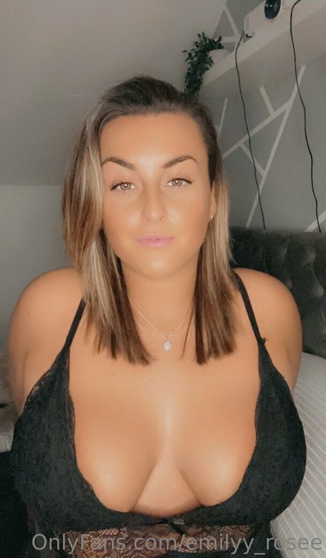 emilyy rosee star best pic