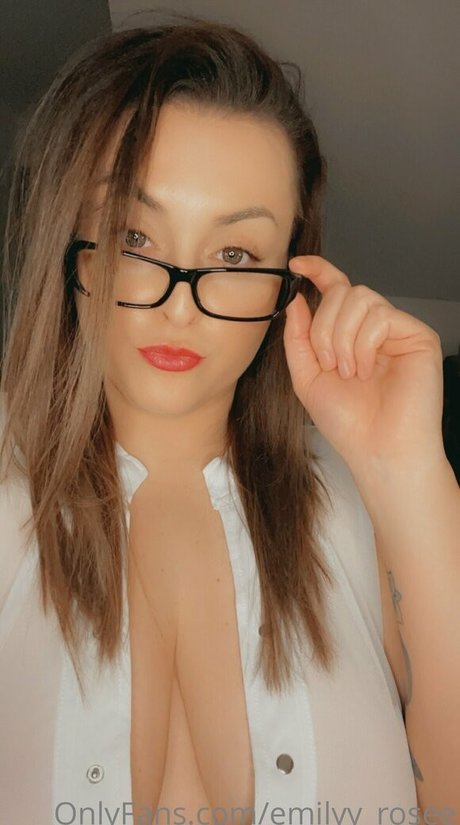 emilyy rosee hot model photos