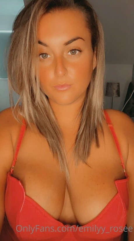 emilyy rosee star naked photos