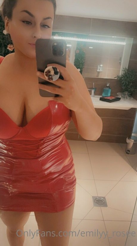 emilyy rosee star nude pics