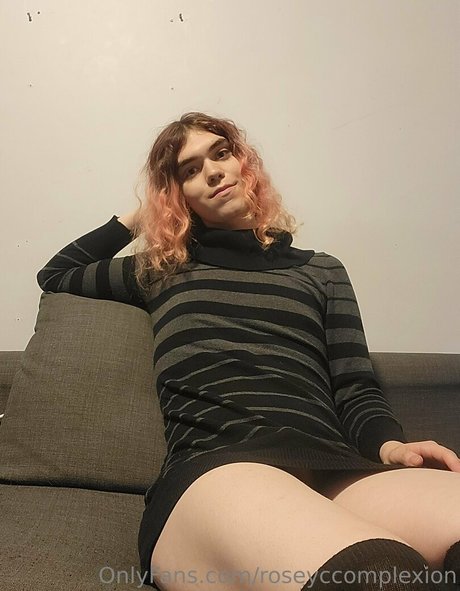 roseyccomplexion pornstar erotic pics