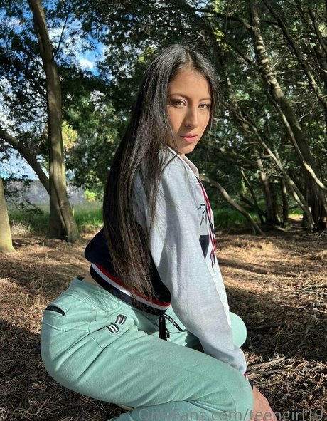 girlsweet19 star art pic