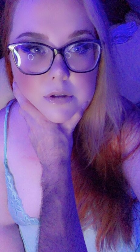 violetxvixxen sexy model pic