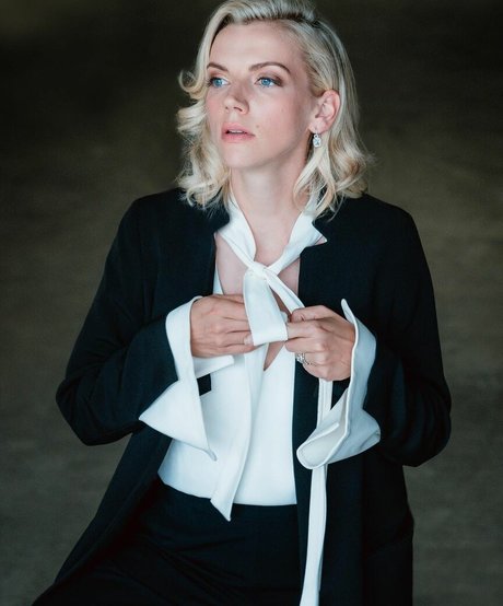 Kara Killmer star xxx pic