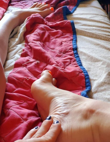 modestlytoasted free naked model gallery