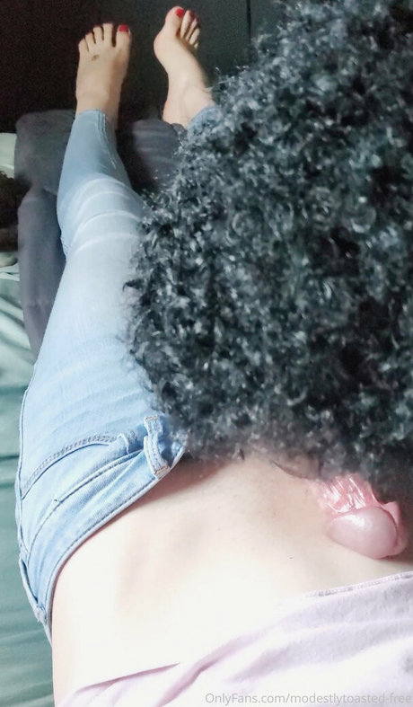 modestlytoasted free nudes star image