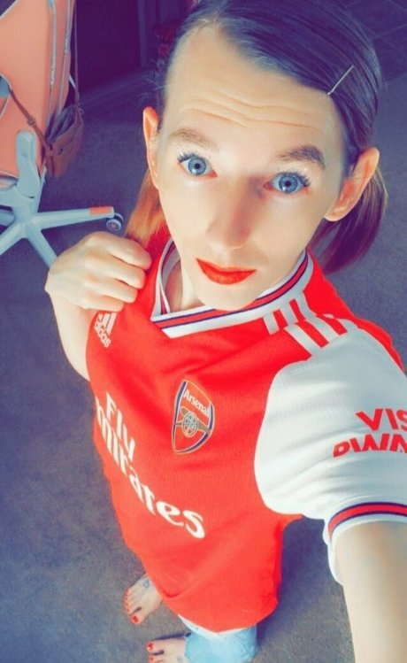 modestlytoasted free star hot pics