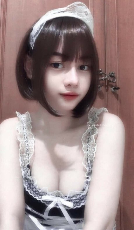 Violet Airis star nude image