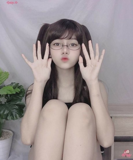 Violet Airis perfect pornstar pics