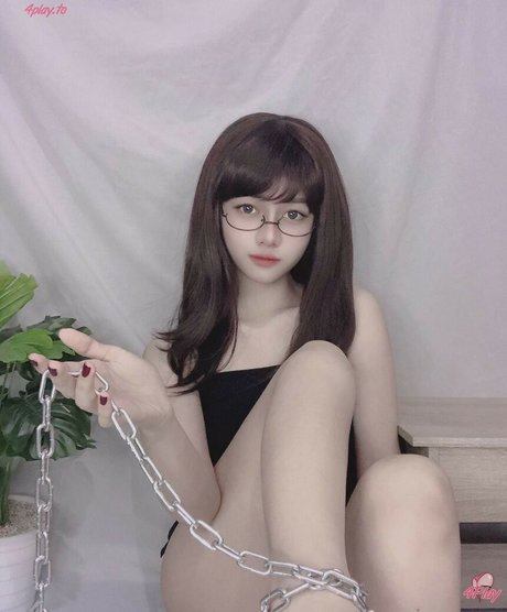 Violet Airis art actress galleries