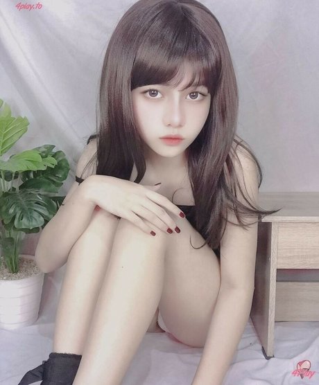 Violet Airis star adult image