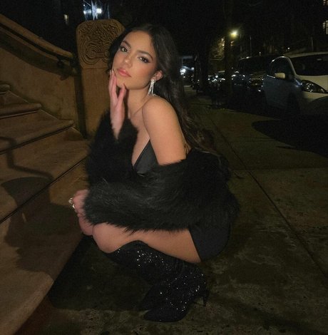 Ella Mendelsohn star free pics