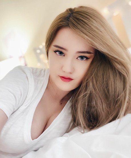 Plushys pornstar beautiful picture