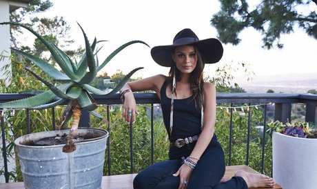 Nathalie Kelley nudes model galleries