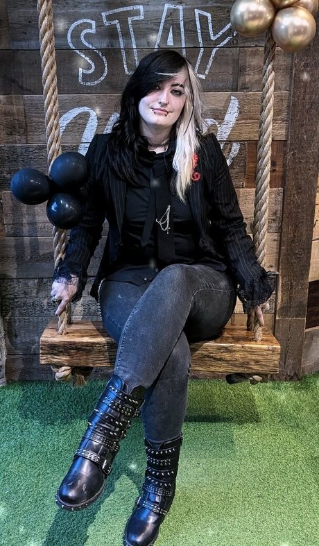 Easygoinggoth pornstar perfect image