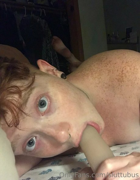 sluttubus model hot image