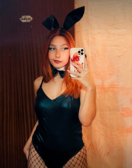 imkiitsune model naked photos