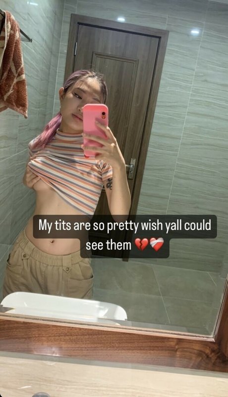 Strawberrybebby model high quality image