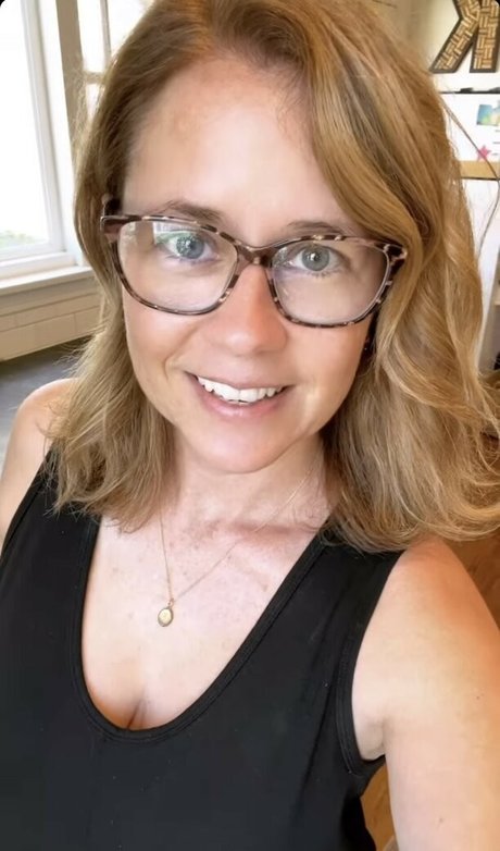 Jenna Fischer art actress archive