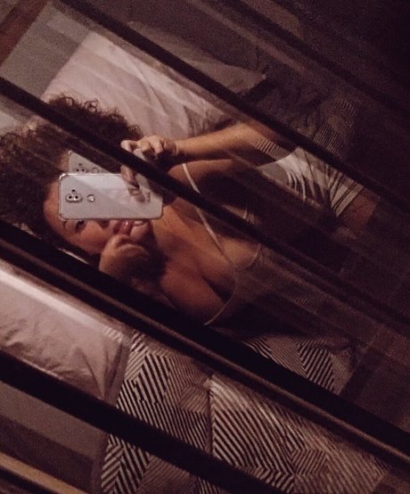 Rafaela Moreira pretty model pics