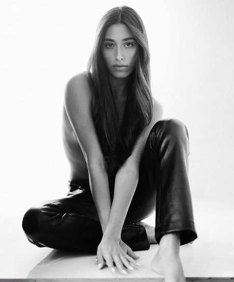 Avital Shwartz adult model photo